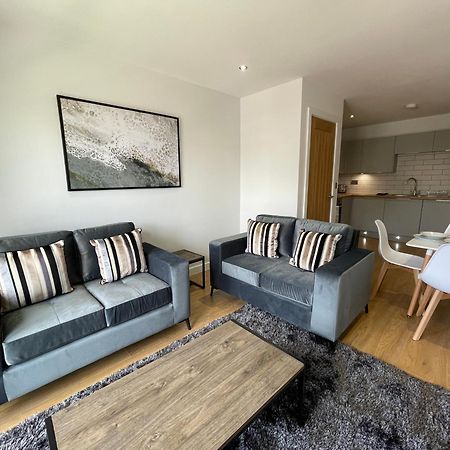 Stylish And Modern 2Br Apartment With Parking Sheffield Exteriör bild
