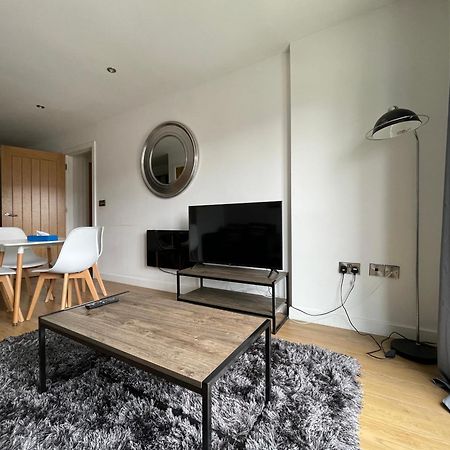 Stylish And Modern 2Br Apartment With Parking Sheffield Exteriör bild