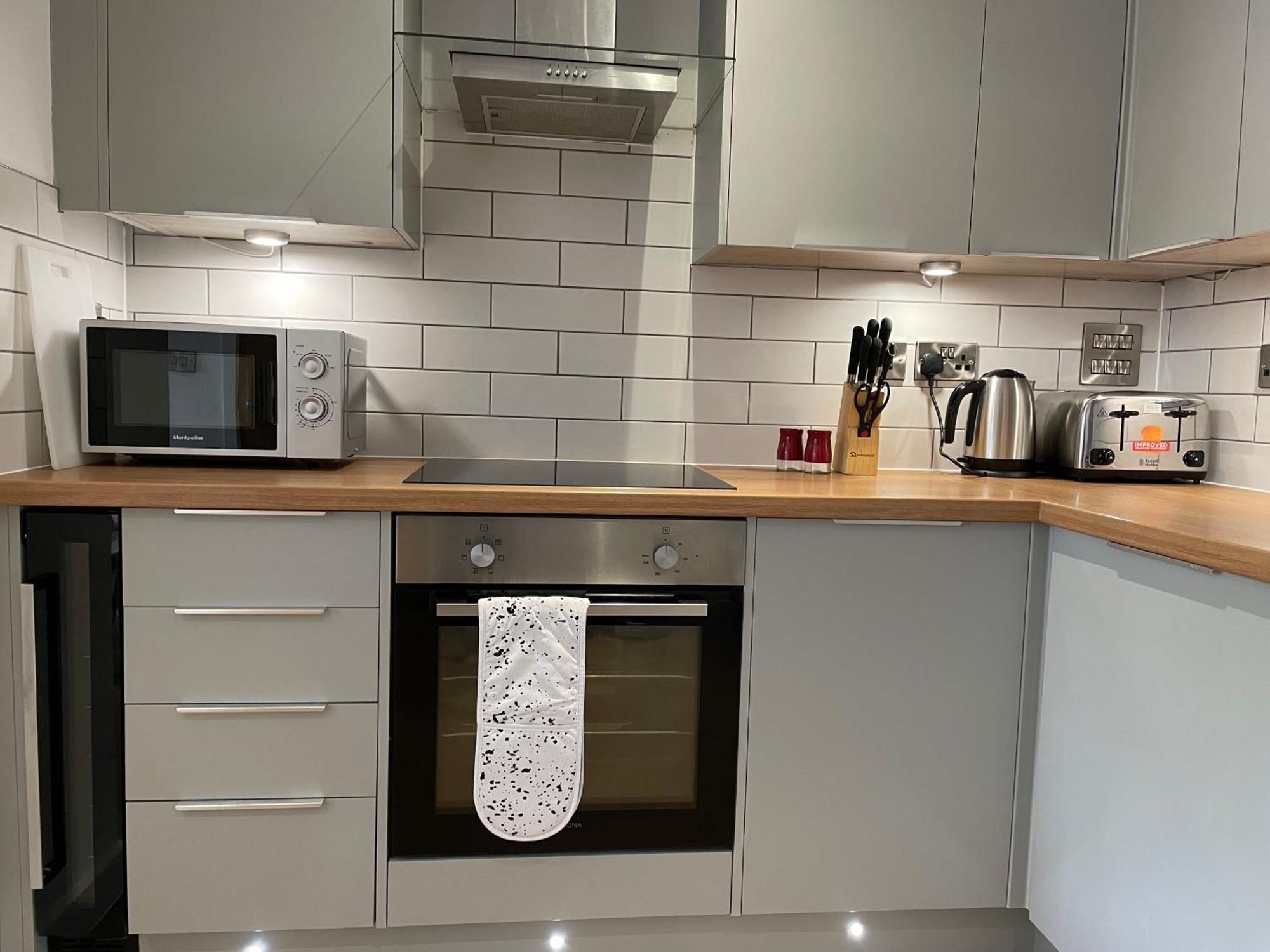 Stylish And Modern 2Br Apartment With Parking Sheffield Exteriör bild